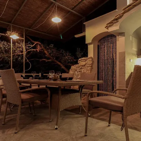 Апартаменты Casa De Verano - Penthouse In With The Private Garden