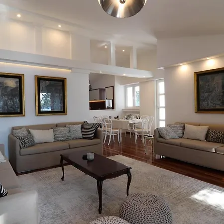 Casa De Verano - Penthouse In With The Private Garden Апартаменты