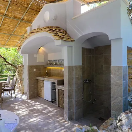 Casa De Verano - Penthouse In With The Private Garden Трогир