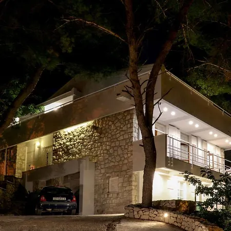 Casa De Verano - Penthouse In With The Private Garden Lägenhet Trogir