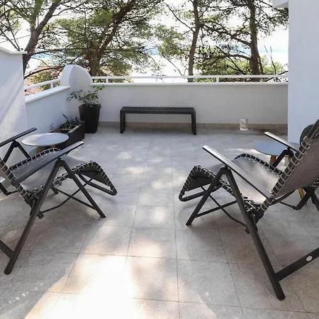아파트 Casa De Verano - Penthouse In With The Private Garden 트로기르