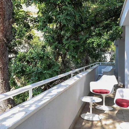Casa De Verano - Penthouse In With The Private Garden Апартаменты Трогир
