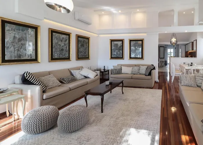 Casa De Verano - Penthouse In With The Private Garden *