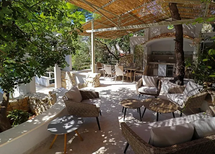 Casa De Verano - Penthouse In With The Private Garden Appartement Trogir