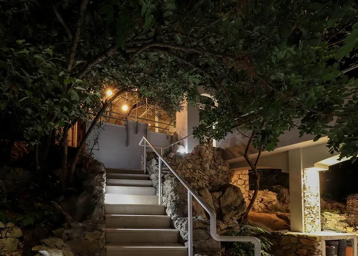 Casa De Verano - Penthouse In With The Private Garden * Trogir